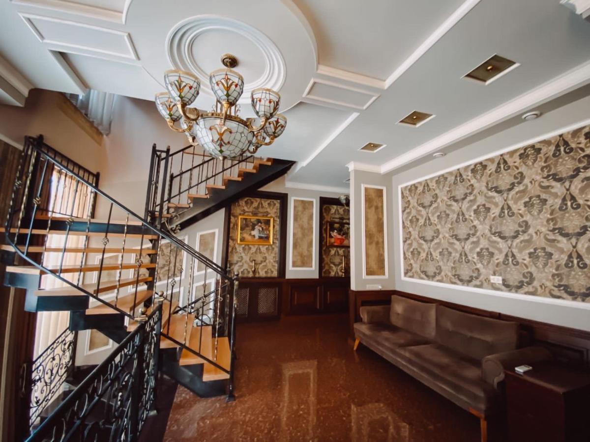 Hotel Royal Renaysance Erivan Exterior foto